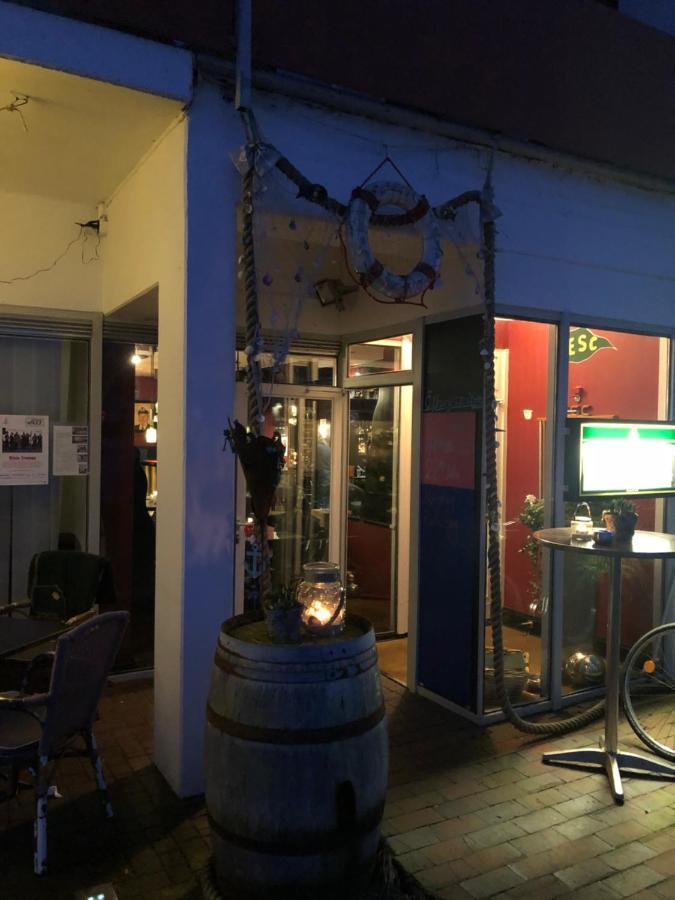 Moderne Ferienwohnung Am Yachthafen バート・ツヴィッシェンアーン エクステリア 写真
